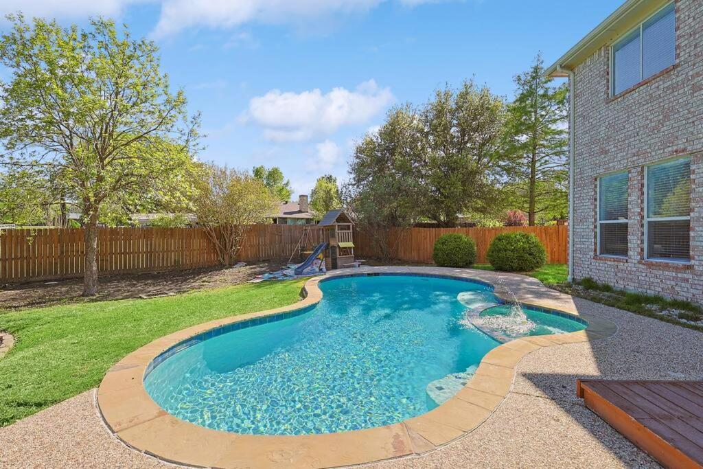 Wellness Oasis 5Br W Pool + Huge Yard + Fire Pit Villa Sachse Екстериор снимка